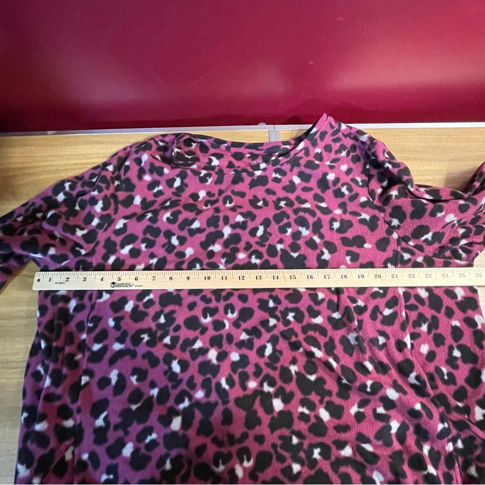 Pink and Black Boxy Blouse with Leopard Print - Picture 4 of 7